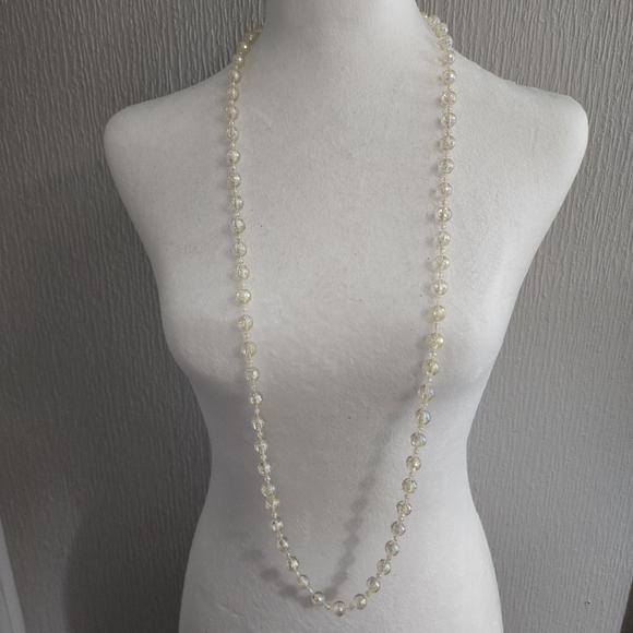 Elegant Clear Iridescent Beaded Necklace - Picture 1 of 2